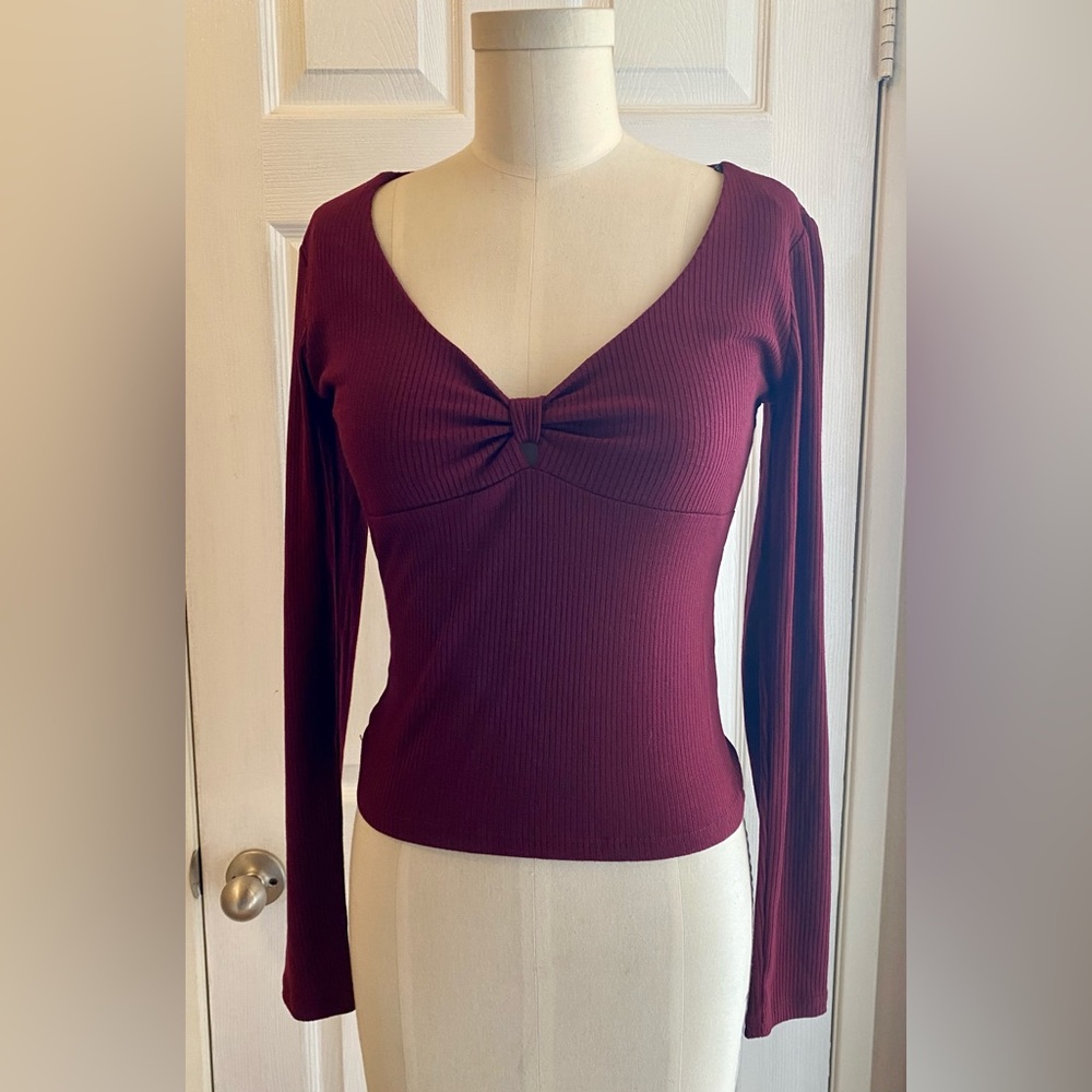 Fitted Keyhole Knit Top